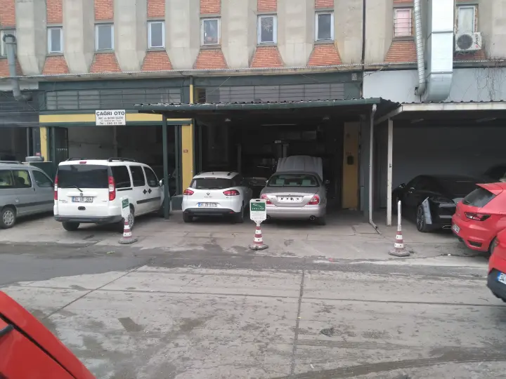 SPECIALIST JAGUAR SERVICE