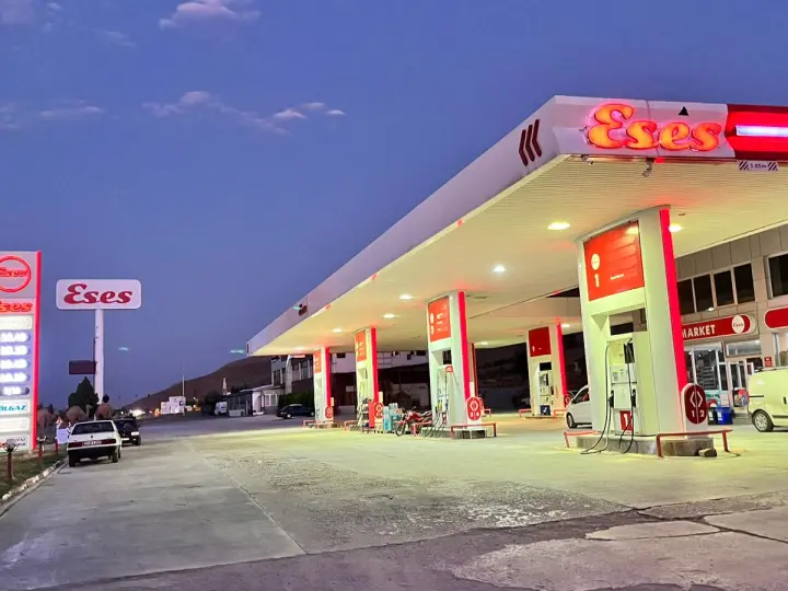 Starpet-ceren Petrol