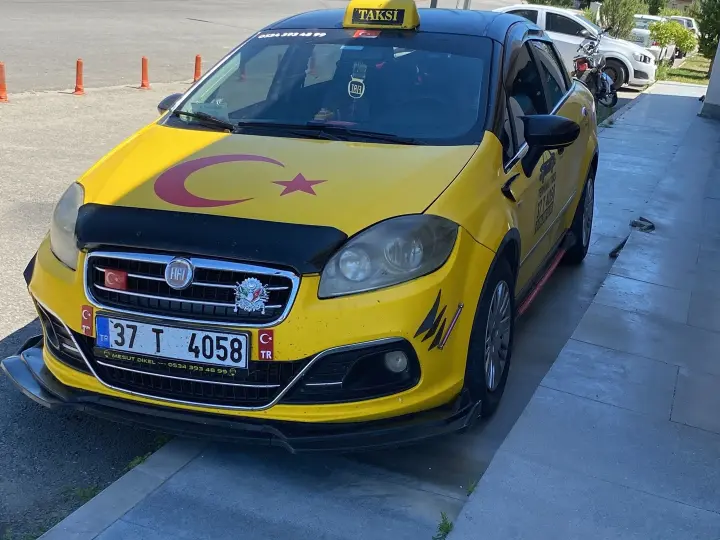 Sümer taksi durağı