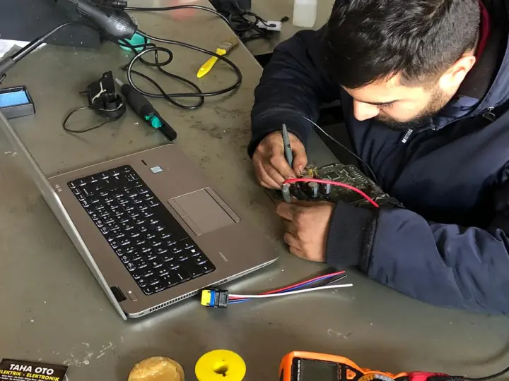 Taha Oto Beyinci - Oto Elektronik