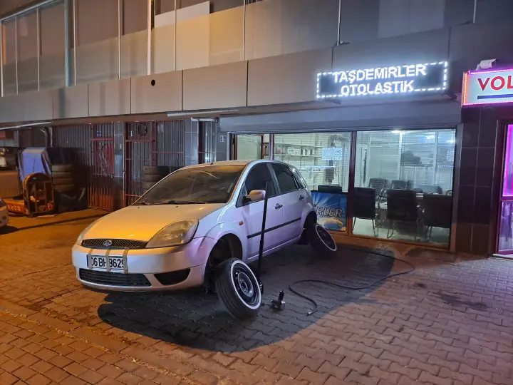 Taşdemirler oto lastik