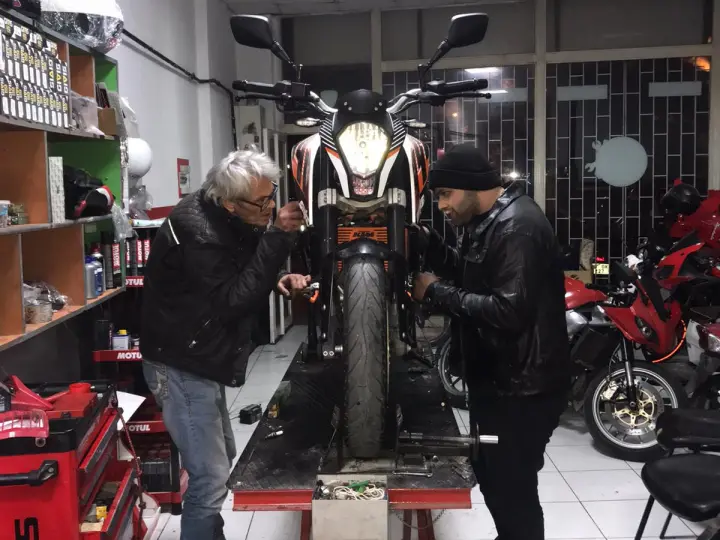 Teknik Motor