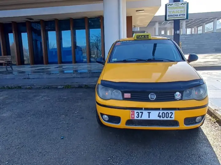 Terminal taksi / Cihan Akca