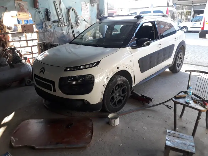 Tombul oto kaporta