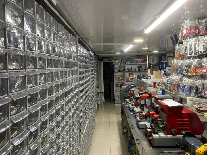 Topuz Oto Elektronik & Anahtar