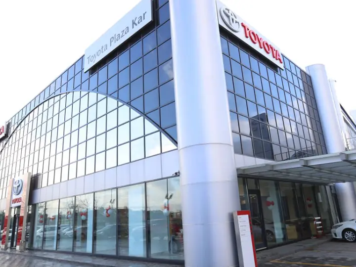 Toyota Plaza Kar