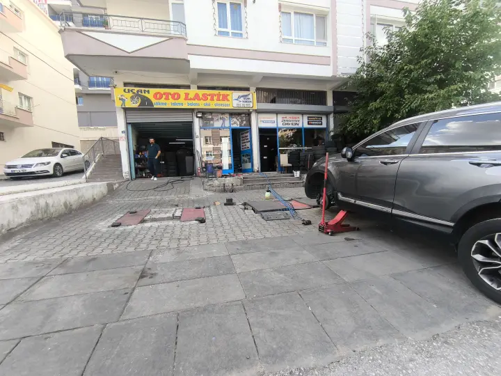UÇAN OTO LASTİK