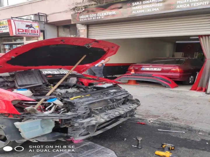 Uğur Oto Elektrik ve Cam Kilit