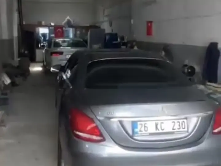 UĞUR OTO KAPORTA BOYA SERVİSİ