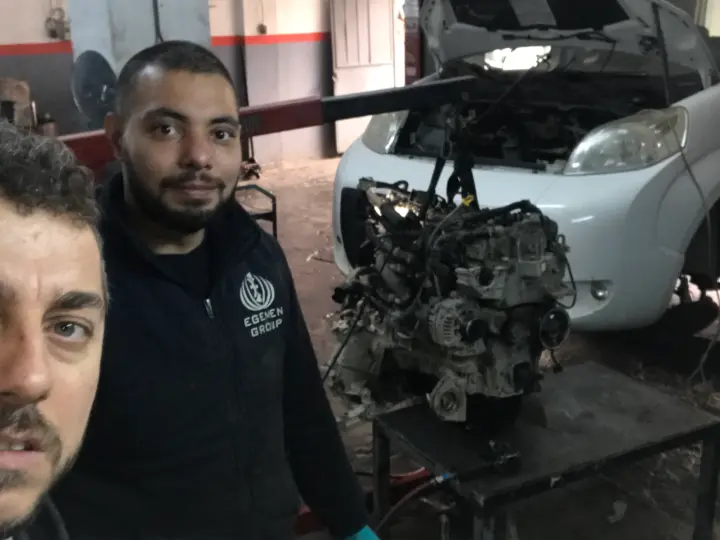 Uğur Oto - Karabaglar Ford Fiat Renault Volkswagen Bakım Onarim Tamir Servis