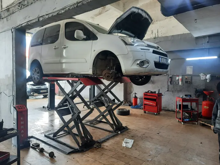 Uludağ Otomotiv (Metin Meşe)