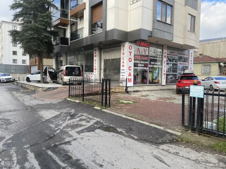 Ulusay Oto Cam | Sunroof Tamiri | Sunroof Perde Değişimi | Cam Filmi Servisi | Araç Su Alma