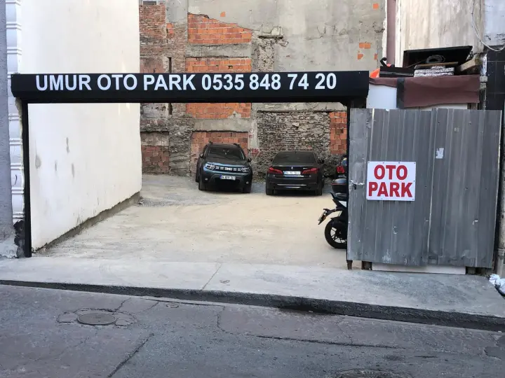 Umur Otoparkı