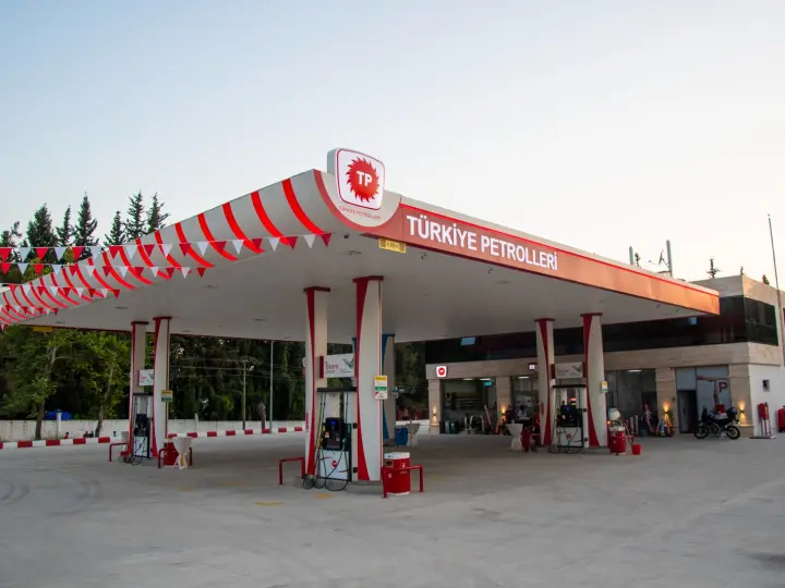 Univers Petrol - Hamra Makina