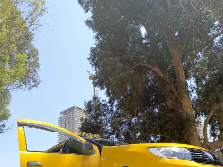 Universal Ege Sağlık Hastanesi Taksi