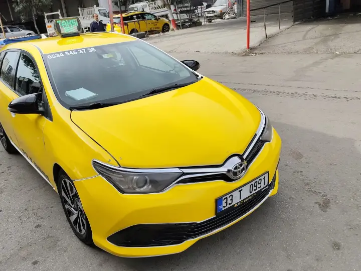 Üniversite Caddesi Taksi