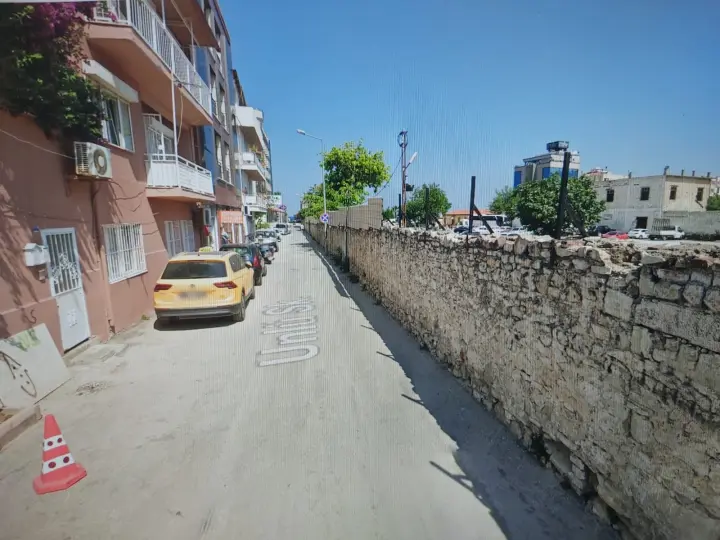 Ünlü Otopark