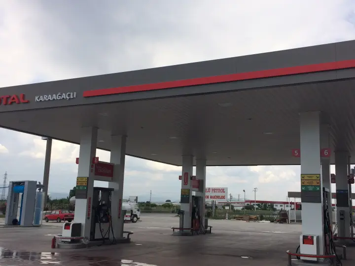 ÜNLÜ PETROL VE TARIM MAKİNALARI