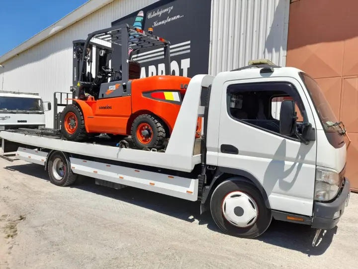 Uran Forklift