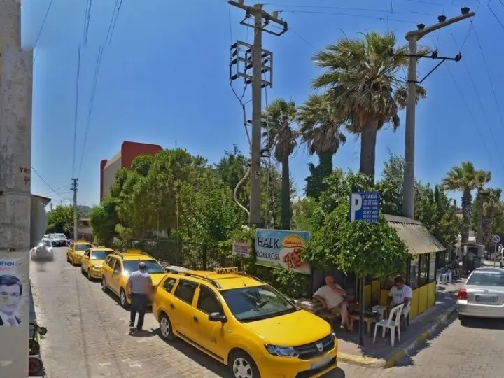 Urla İskele Taksi Durağı