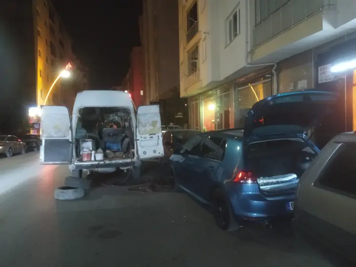UŞAK MEVA OTO LASTİK 7/24 YOL YARDIM