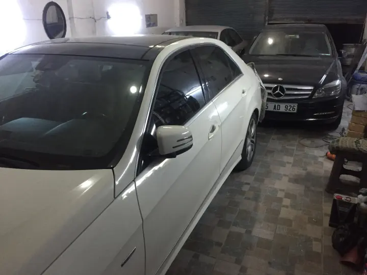 ÜSTAD (OTO) BOYASIZ GÖÇÜK VE KAPORTA BOYA ONARIM SERVİSİ
