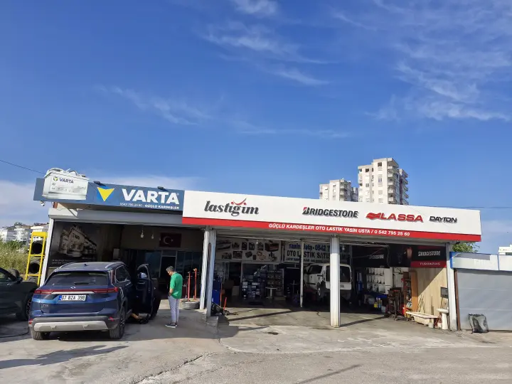 UZMAN LASTİK-Güçlü Kardeşler