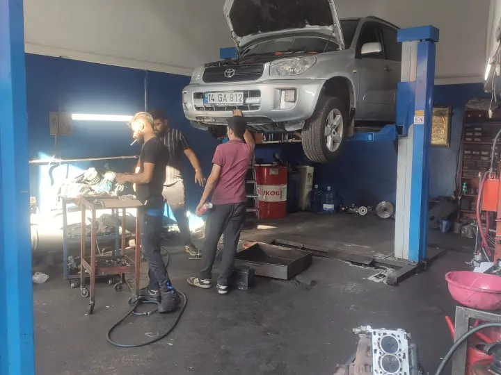 Uzman oto tamir bakım
