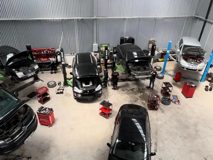 Vag Grup Auto Özel Servi̇s & Yedek Parça