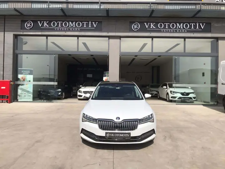 VM AUTO
