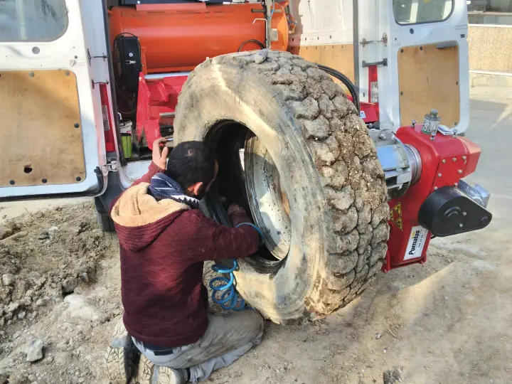Vural Oto Lastik Tamir Atölyesi Yol Yardım Servisi