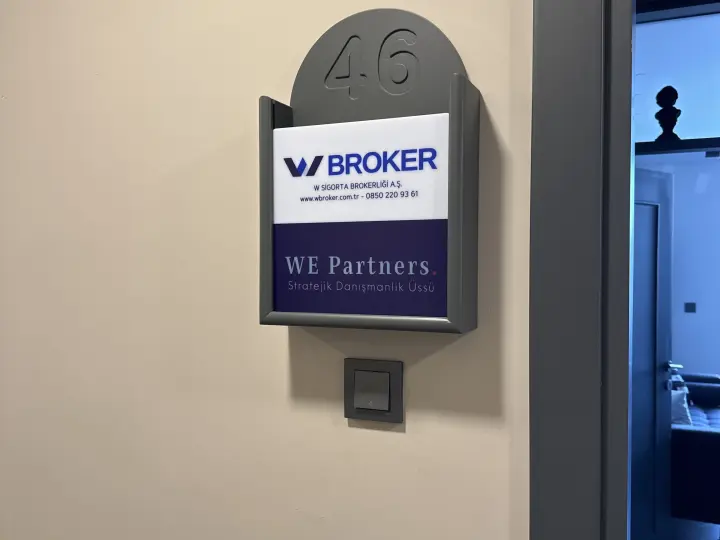 W Broker