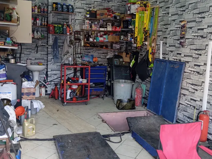 Yağ Dünyası Oto Tamir ve Bakım Atölyesi