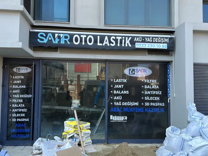 Yardımcılar lastik