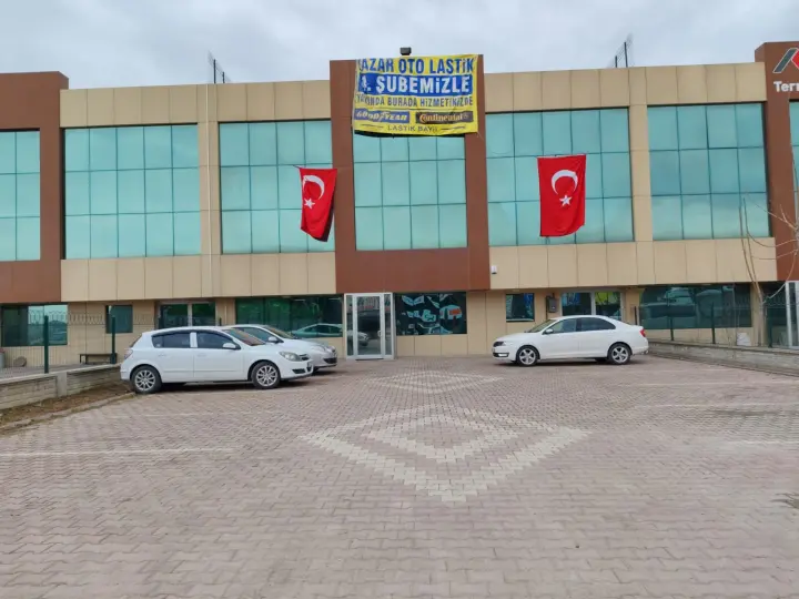 Yazar Otomotiv Oto Lastik Paz. San. Tic. Ltd. Şti. Merkez Şube