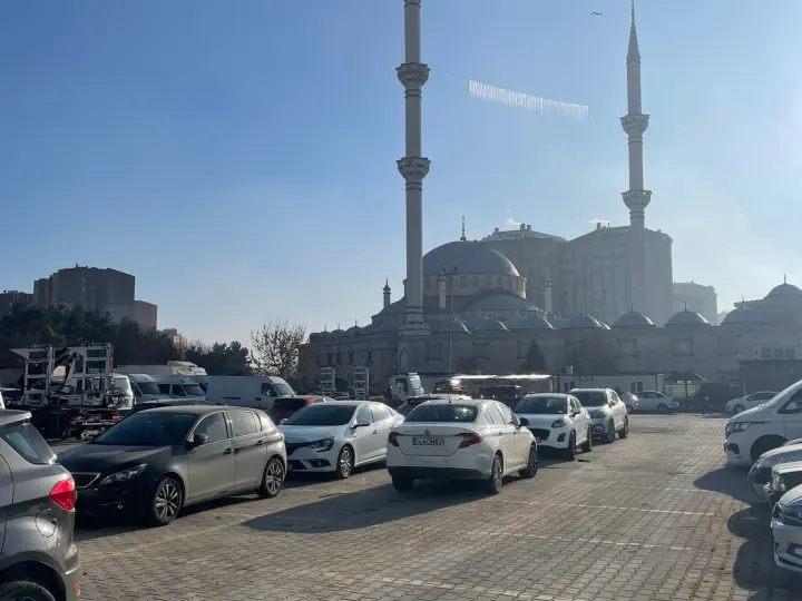 Yeddiemin Otoparkı