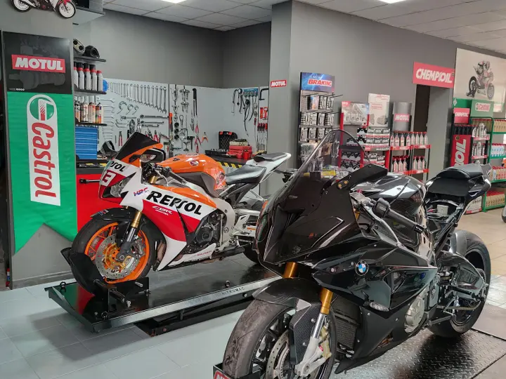 YEŞİL MOTOR Kawasaki Ducati Triumph Yetkili Servisi