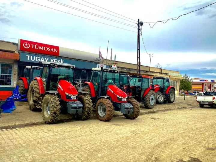 Yeşil traktör tamir bakım ve onarım Tugay yeşil