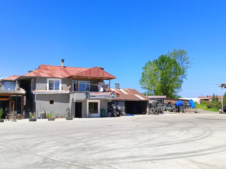 Yıldırım Oto Lastik Yıkama ve Kafe