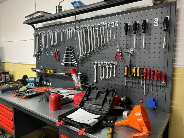 Yıldırım Oto Tamir ve Bakım Servisi - Sadık Usta