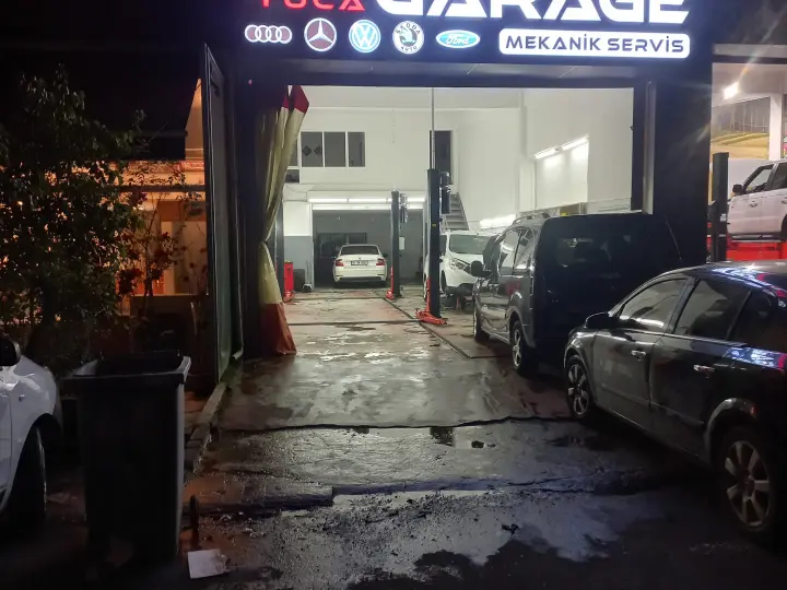 Yuca garage