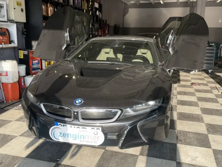 ZenginMer Royal Çiğli Mercedes & Bmw Özel Servisi