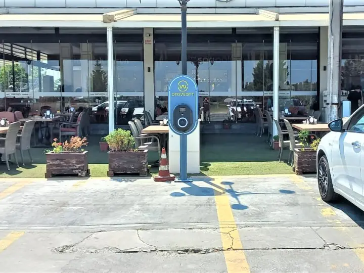 Zes Şarj İstasyonu