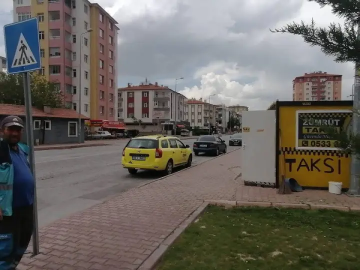 Zümrüt Taksi Durağı